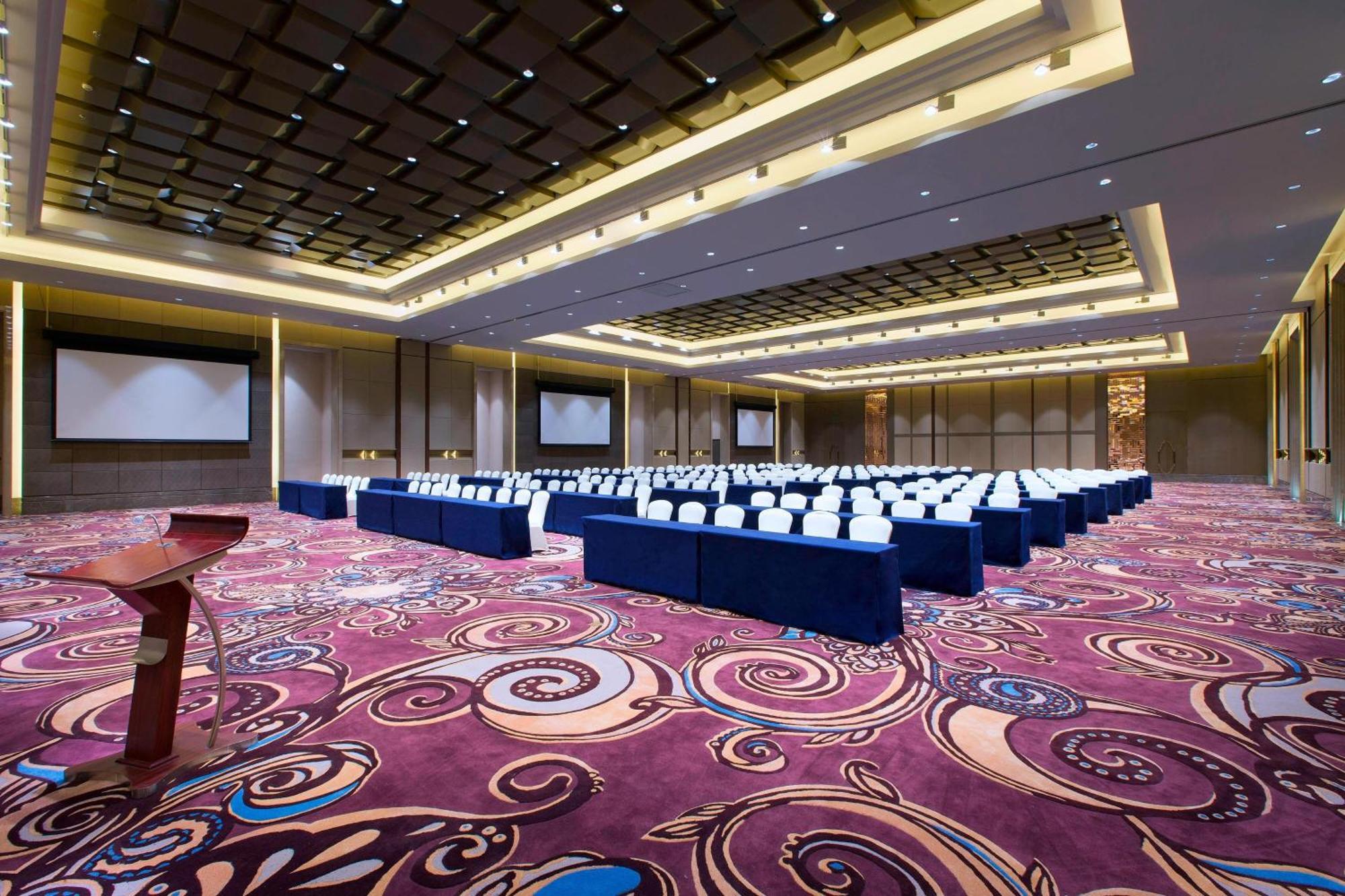 Sheraton Grand Xishuangbanna Hotel Jinghong Exterior photo